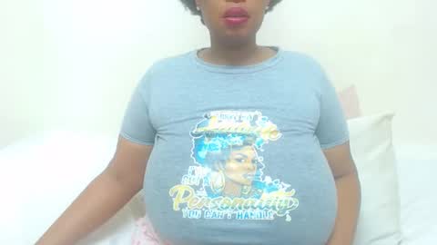 Snapshot of boobyqueen24 chatting on 14, 3, 2026 boobyqueen online show from 14, 3, 2026