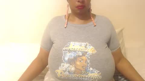 Snapshot of boobyqueen24 chatting on 16, 3, 2026 boobyqueen online show from 16, 3, 2026