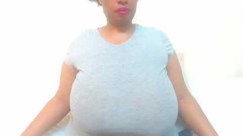 Snapshot of boobyqueen24 chatting on 31, 3, 2026 boobyqueen online show from 31, 3, 2026