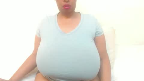 Snapshot of boobyqueen24 chatting on 7, 4, 2026 boobyqueen online show from 7, 4, 2026