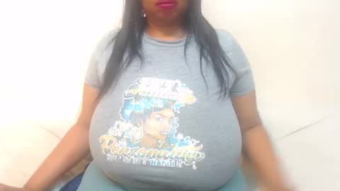 Snapshot of boobyqueen24 chatting on 31, 5, 2026 boobyqueen online show from 31, 5, 2026