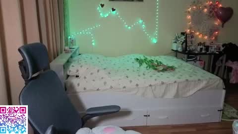 Snapshot of booozekirs_ chatting on 15, 4, 2026 Milena online show from 15, 4, 2026