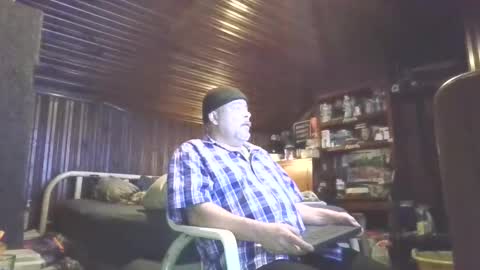 Booshwa online show from 7, 11, 2025