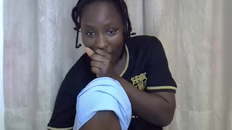 Snapshot of booty_lolah17 chatting on 30, 4, 2026 LOLAH online show from 30, 4, 2026