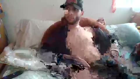 Latinoboi805 online show from 19, 2, 2025