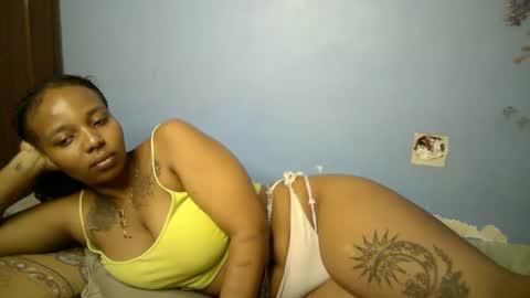 Snapshot of botty_queen chatting on 29, 5, 2026 botty_queen online show from 29, 5, 2026