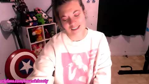 Snapshot of bouncinbooty chatting on 31, 10, 2025 Pumpkin Butt online show from 31, 10, 2025