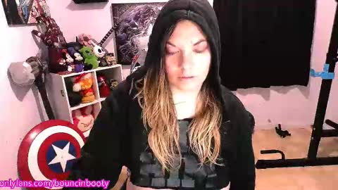 Snapshot of bouncinbooty chatting on 3, 11, 2025 Pumpkin Butt online show from 3, 11, 2025