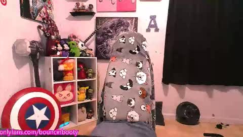 Snapshot of bouncinbooty chatting on 6, 11, 2025 Pumpkin Butt online show from 6, 11, 2025