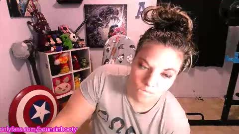 Snapshot of bouncinbooty chatting on 10, 11, 2025 Pumpkin Butt online show from 10, 11, 2025