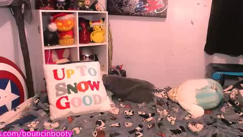 Snapshot of bouncinbooty chatting on 12, 1, 2026 Pumpkin Butt online show from 12, 1, 2026