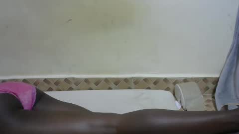 Snapshot of bouncy_vee chatting on 2, 3, 2025 bouncy_vee online show from 2, 3, 2025