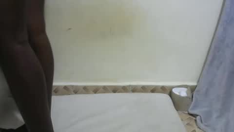 Snapshot of bouncy_vee chatting on 3, 3, 2025 bouncy_vee online show from 3, 3, 2025