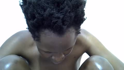 Snapshot of bouncy_vee chatting on 17, 6, 2026 bouncy_vee online show from 17, 6, 2026