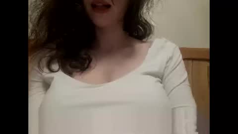 Bouncy Queen Majesty online show from 1, 6, 2026