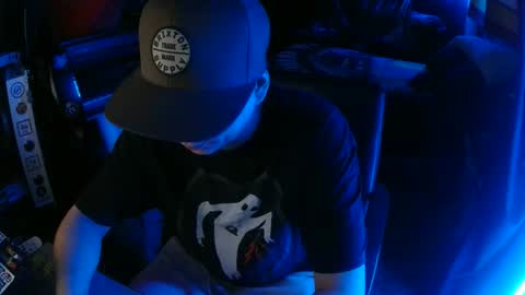 Bowerboi1217 online show from 11, 4, 2026