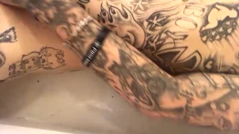 HomoThug and the Bone Collecgor online show from 27, 2, 2026