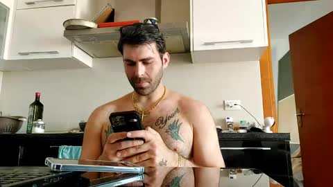 Snapshot of boy_aroundtheworld chatting on 27, 4, 2026 Dan online show from 27, 4, 2026