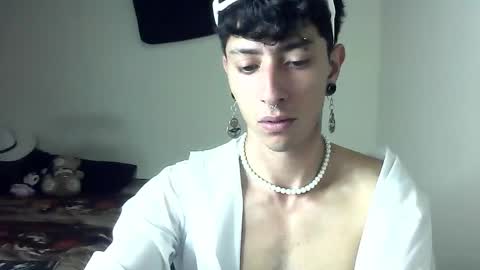 Boy Astro online show from 22, 1, 2025