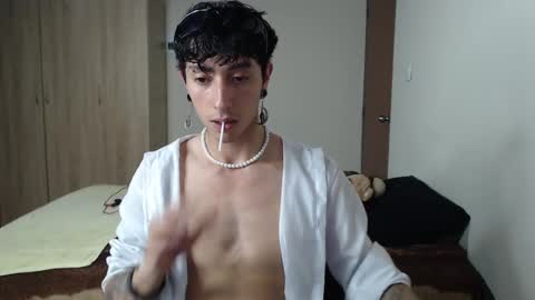 Boy Astro online show from 28, 2, 2025