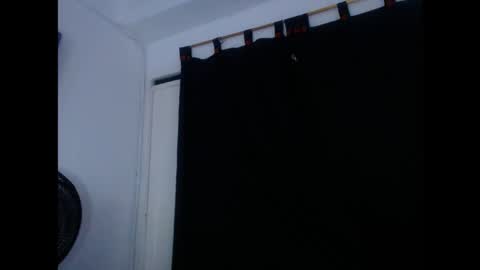 Snapshot of boy_king18 chatting on 18, 10, 2025 boy_king18 online show from 18, 10, 2025