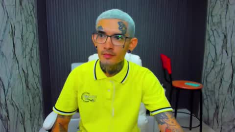 Snapshot of boy_tatto77 chatting on 17, 12, 2025 boy_tatto77 online show from 17, 12, 2025