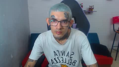 boy_tatto77 online show from 21, 12, 2025