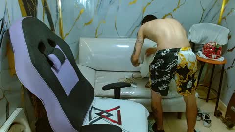 Snapshot of boy_tatto77 chatting on 8, 4, 2026 boy_tatto77 online show from 8, 4, 2026