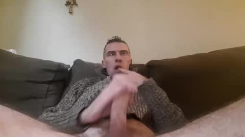 Snapshot of boybcn19 chatting on 5, 2, 2026 Your slavesexx19 online show from 5, 2, 2026