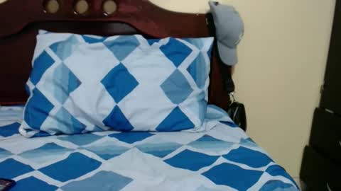 Snapshot of boyfit2023 chatting on 23, 12, 2024 boyfit2023 online show from 23, 12, 2024