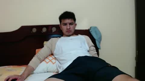 Snapshot of boyfit2023 chatting on 4, 2, 2025 boyfit2023 online show from 4, 2, 2025