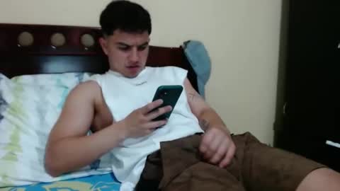 Snapshot of boyfit2023 chatting on 15, 2, 2025 boyfit2023 online show from 15, 2, 2025