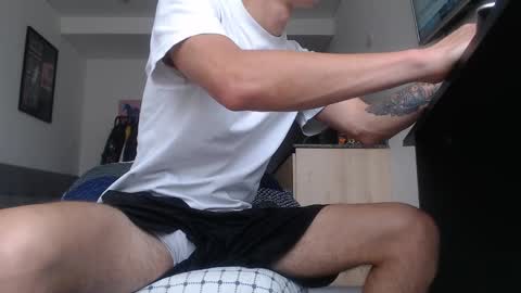 Felipe  online show from 27, 11, 2025