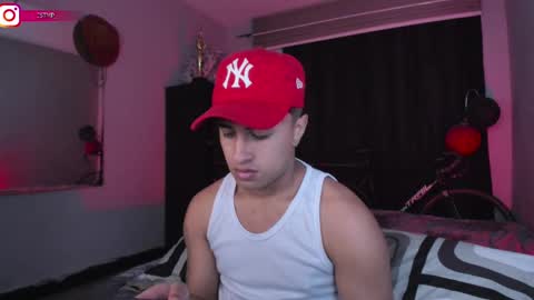 Snapshot of boylatin_777 chatting on 25, 2, 2025 miguel online show from 25, 2, 2025