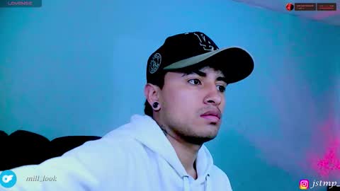 Snapshot of boylatin_777 chatting on 25, 11, 2025 miguel online show from 25, 11, 2025