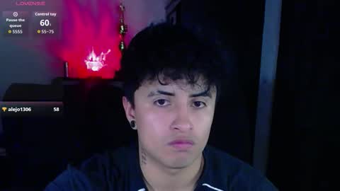 Snapshot of boylatin_777 chatting on 16, 12, 2025 miguel online show from 16, 12, 2025
