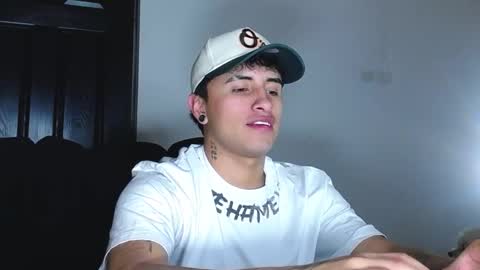 Snapshot of boylatin_777 chatting on 17, 1, 2026 miguel online show from 17, 1, 2026