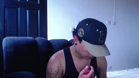 Snapshot of boylatin_777 chatting on 18, 1, 2026 miguel online show from 18, 1, 2026