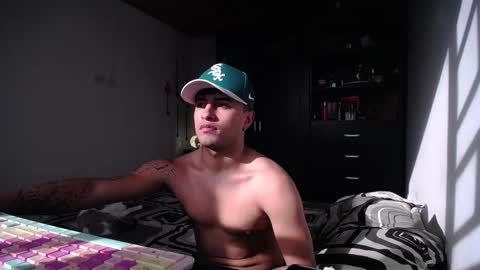 Snapshot of boylatin_777 chatting on 4, 2, 2026 miguel online show from 4, 2, 2026