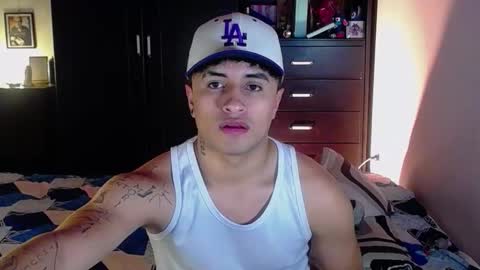 Snapshot of boylatin_777 chatting on 8, 3, 2026 miguel online show from 8, 3, 2026