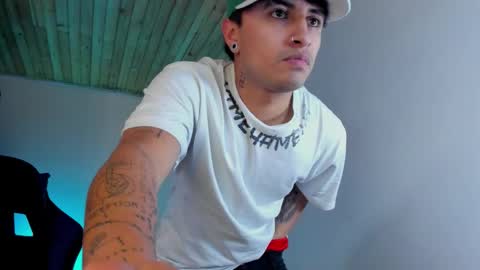 Snapshot of boylatin_777 chatting on 26, 3, 2026 miguel online show from 26, 3, 2026