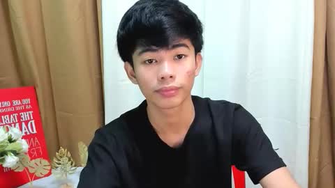Snapshot of boynextdoor4ux chatting on 14, 10, 2025 HI IM JAMES DONT FORGET GIVE ME THUMBS UP AND JOIN TO MY FANCLUB online show from 14, 10, 2025
