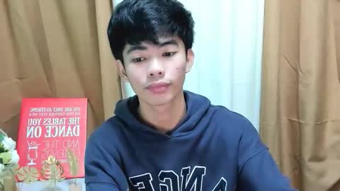 Snapshot of boynextdoor4ux chatting on 15, 10, 2025 HI IM JAMES DONT FORGET GIVE ME THUMBS UP AND JOIN TO MY FANCLUB online show from 15, 10, 2025