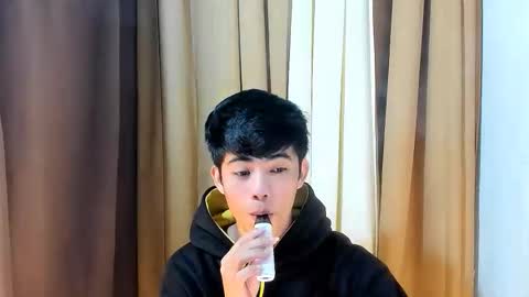 Snapshot of boynextdoor4ux chatting on 2, 4, 2026 HI IM JAMES DONT FORGET GIVE ME THUMBS UP AND JOIN TO MY FANCLUB online show from 2, 4, 2026