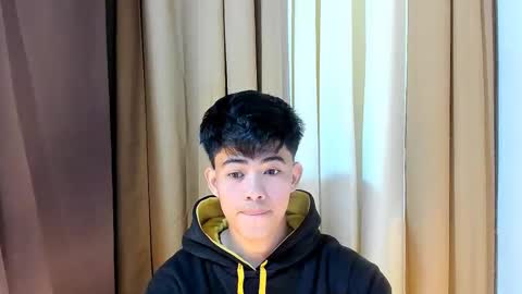 Snapshot of boynextdoor4ux chatting on 6, 4, 2026 HI IM JAMES DONT FORGET GIVE ME THUMBS UP AND JOIN TO MY FANCLUB online show from 6, 4, 2026