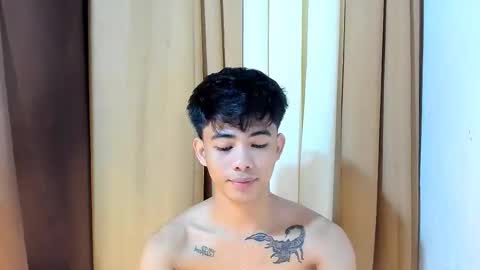 Snapshot of boynextdoor4ux chatting on 9, 4, 2026 HI IM JAMES DONT FORGET GIVE ME THUMBS UP AND JOIN TO MY FANCLUB online show from 9, 4, 2026