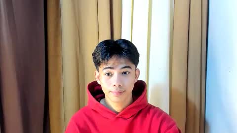 Snapshot of boynextdoor4ux chatting on 15, 4, 2026 HI IM JAMES DONT FORGET GIVE ME THUMBS UP AND JOIN TO MY FANCLUB online show from 15, 4, 2026
