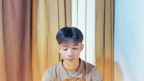 Snapshot of boynextdoor4ux chatting on 17, 4, 2026 HI IM JAMES DONT FORGET GIVE ME THUMBS UP AND JOIN TO MY FANCLUB online show from 17, 4, 2026