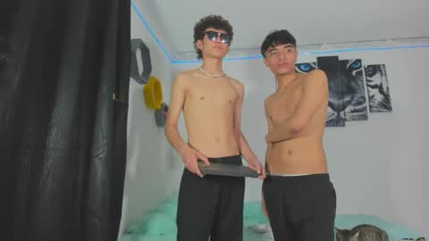 Snapshot of boys4hot_777 chatting on 4, 3, 2025 boys4hot_777 online show from 4, 3, 2025