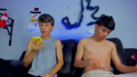 Snapshot of boysweet_boys chatting on 4, 12, 2024 Paul and Max online show from 4, 12, 2024